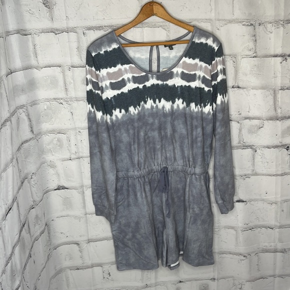 NWT Lily Rose Women’s Gray Blu e White Ombre Tye Dye Long Sleeve Romper Size XL - Picture 2 of 8